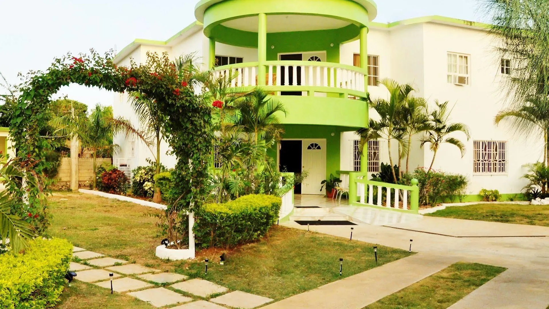 Mom'S Village Resort Runaway Bay Nocleg ze śniadaniem