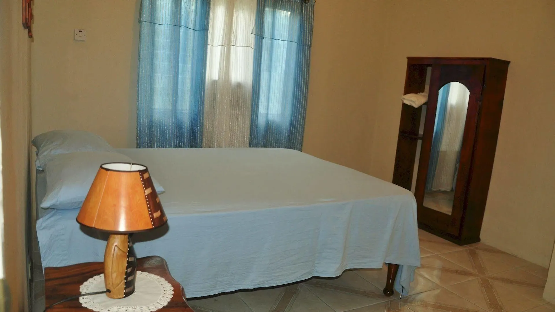 Mom'S Village Resort Runaway Bay 2*,  Jamajka