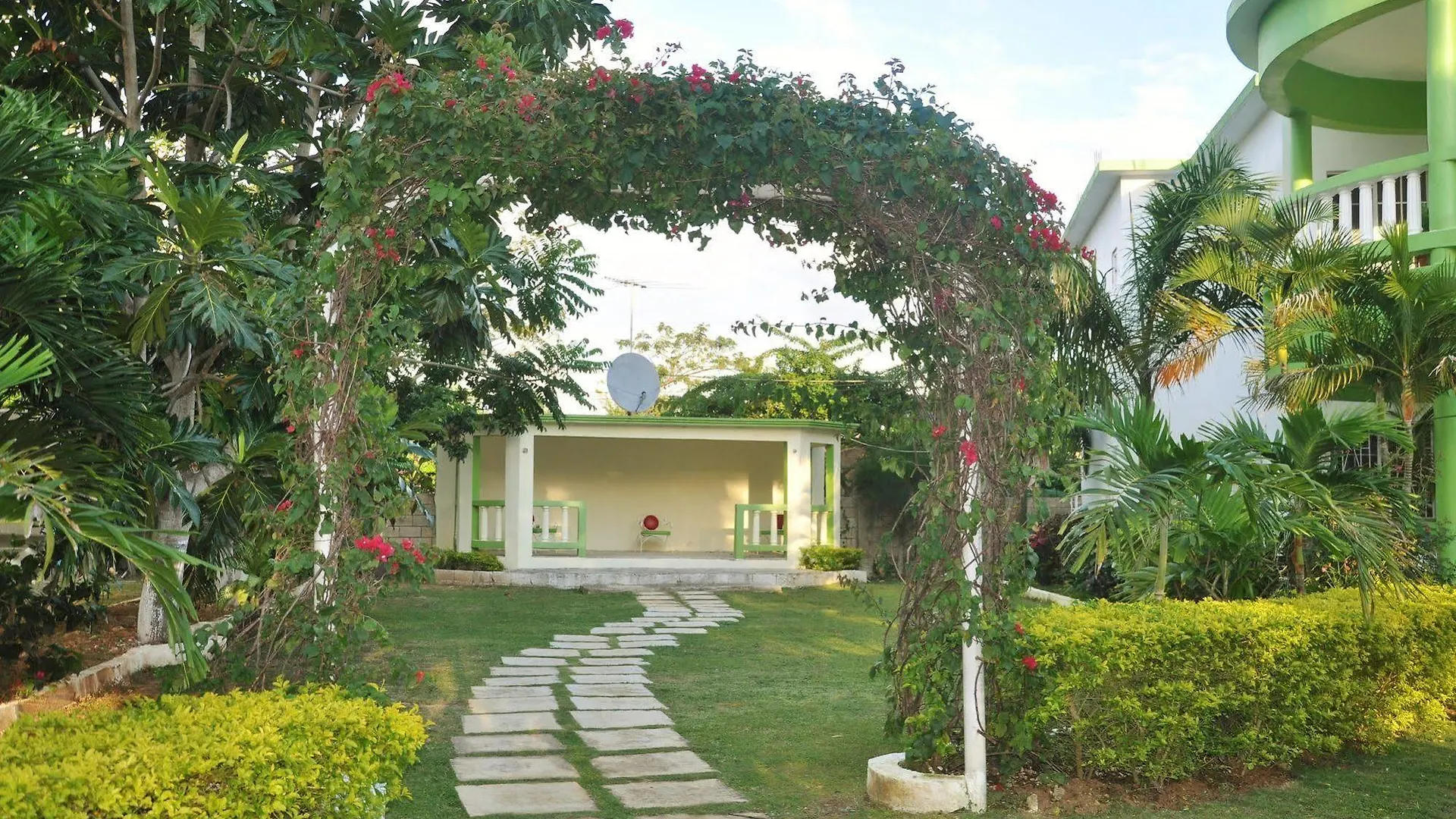Mom'S Village Resort Runaway Bay