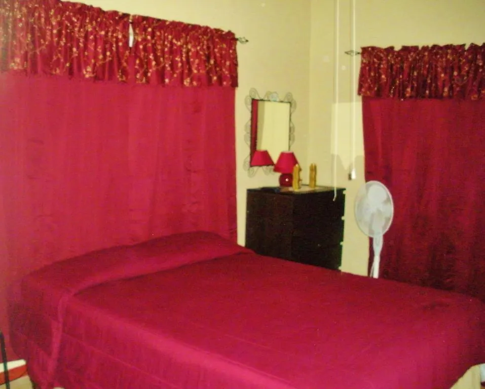 ** Bed & Breakfast Mom'S Village Resort Runaway Bay Giamaica