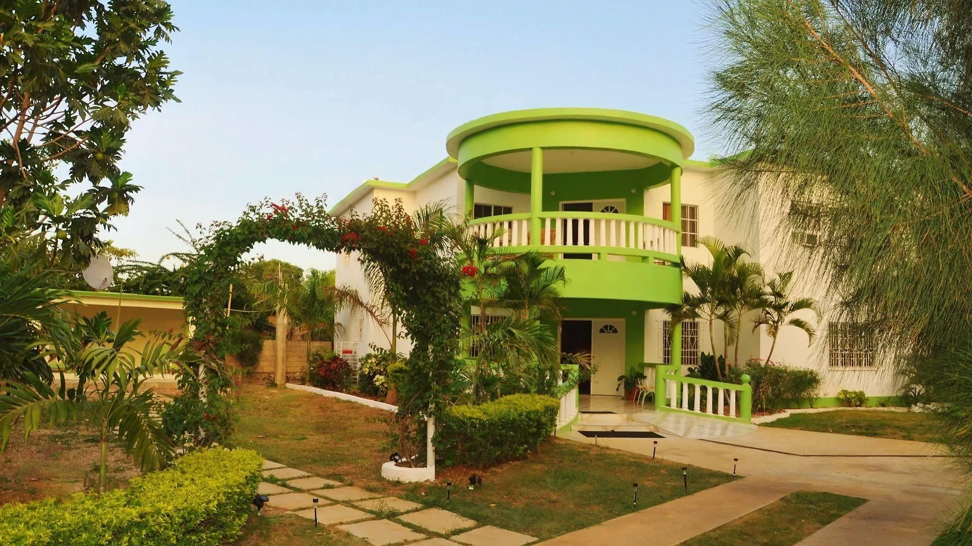 Mom'S Village Resort Runaway Bay