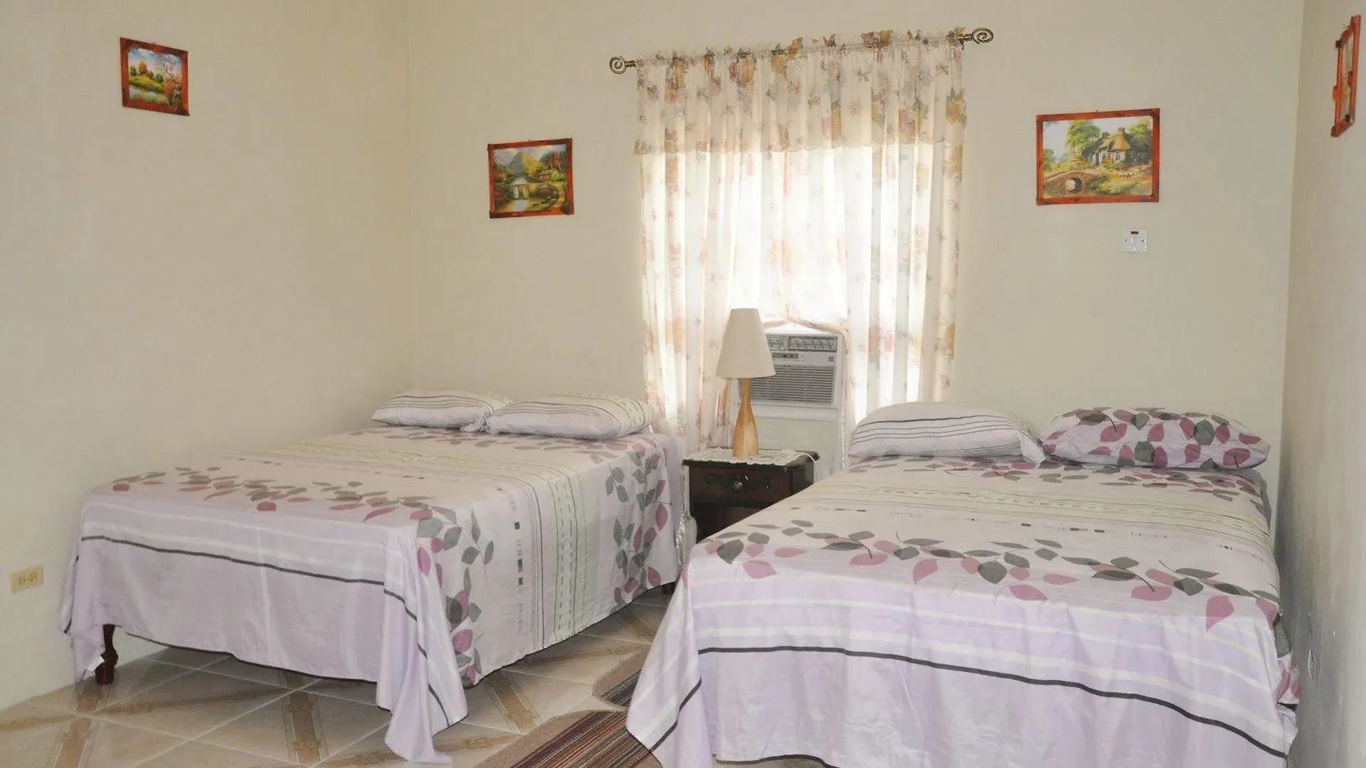 Bed & Breakfast Mom'S Village Resort Runaway Bay