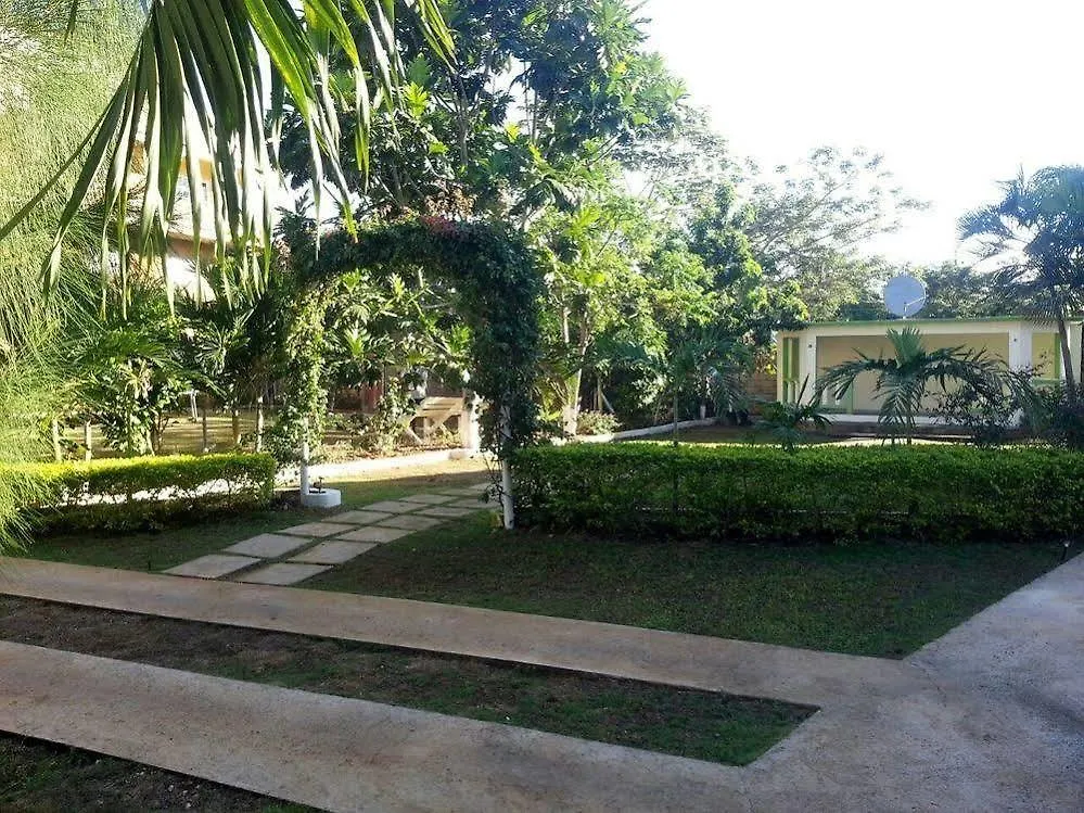 Bed & Breakfast Mom'S Village Resort Runaway Bay