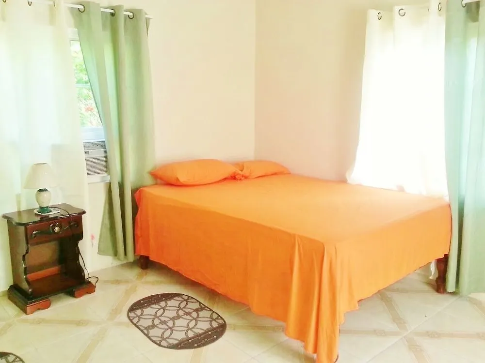 Bed & Breakfast Mom'S Village Resort Runaway Bay