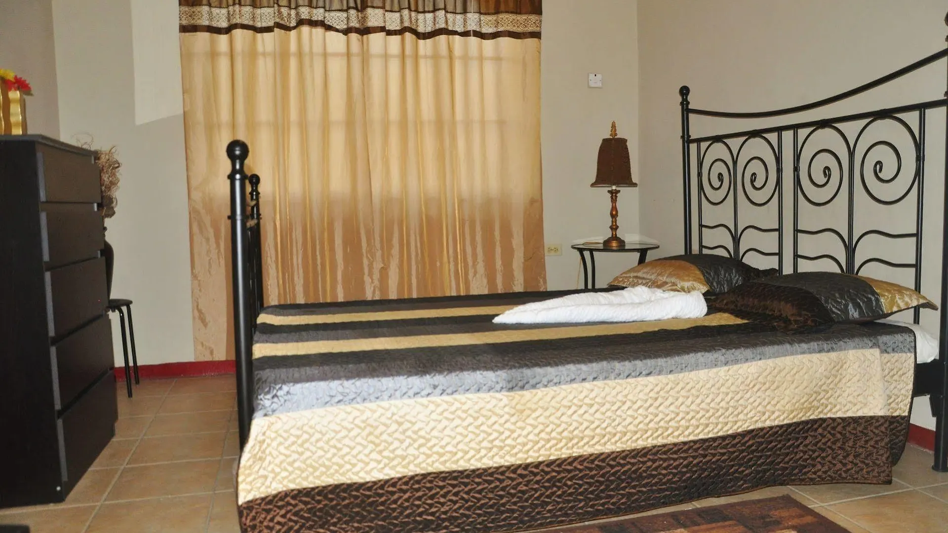 Mom'S Village Resort Runaway Bay Jamaica